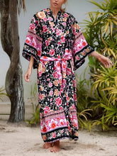 Load image into Gallery viewer, Floral Print ,boho Kimono ,Boho Maxi Robe
